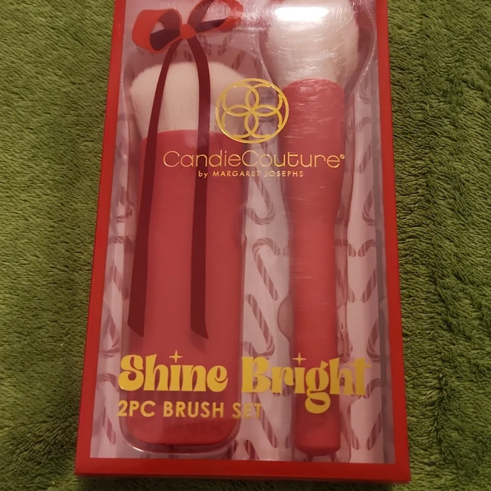 Buyers Choice- Candie Couture Red Makeup Brush & Puff Gift Sets